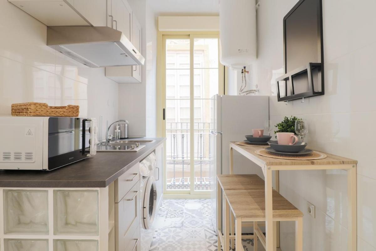 C93 - Trendy Two Bedrooms In Ollerias Malaga Luaran gambar